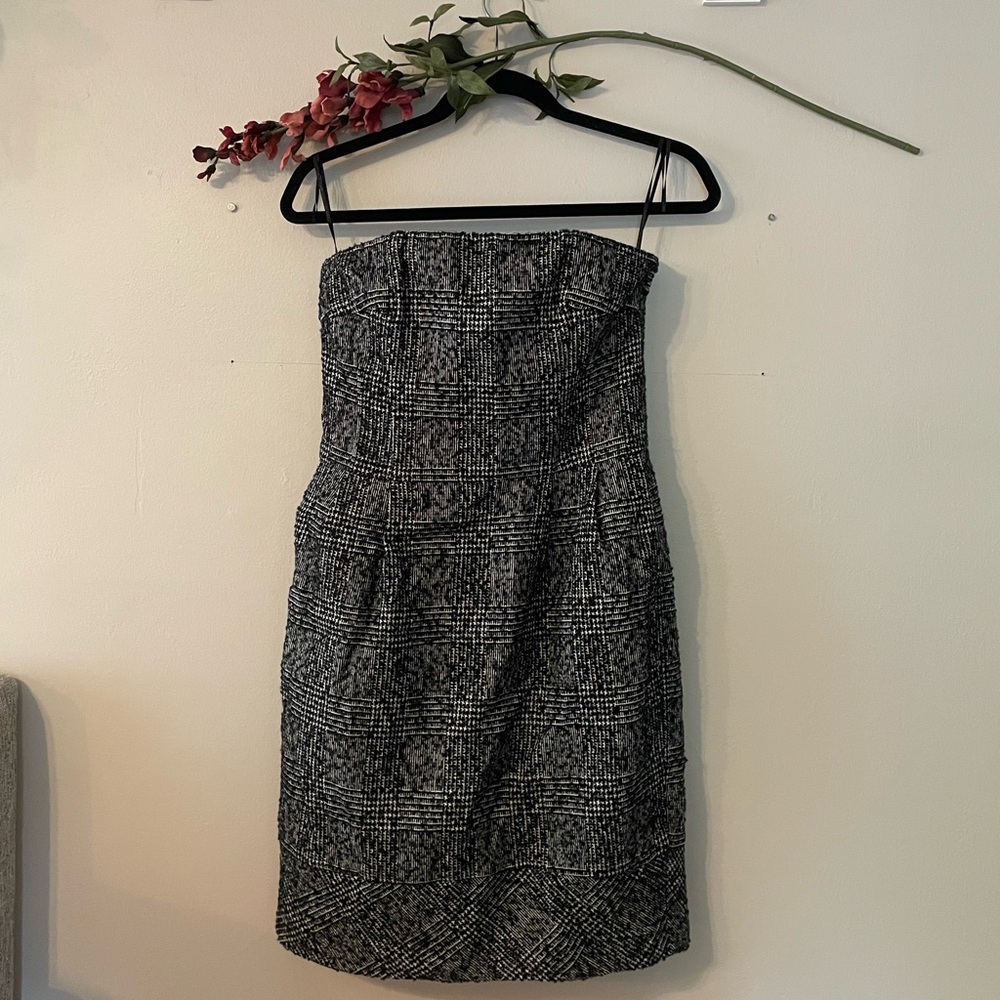 NWT Express Strapless Black and White Tweed Mini Dress Size 8 with Pockets